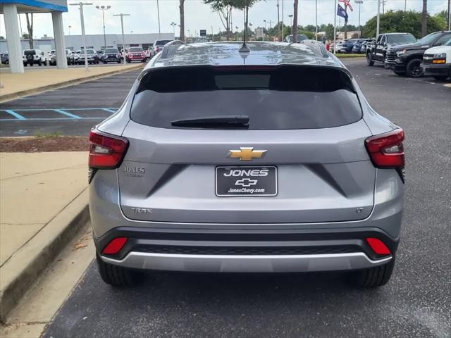 2025 Chevrolet Trax FWD LT