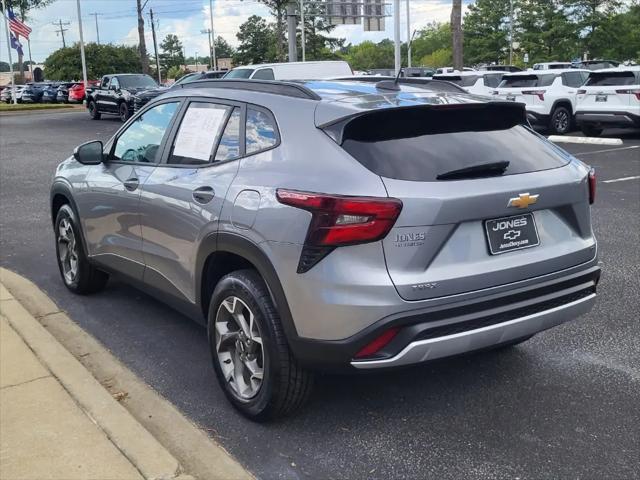 2025 Chevrolet Trax FWD LT