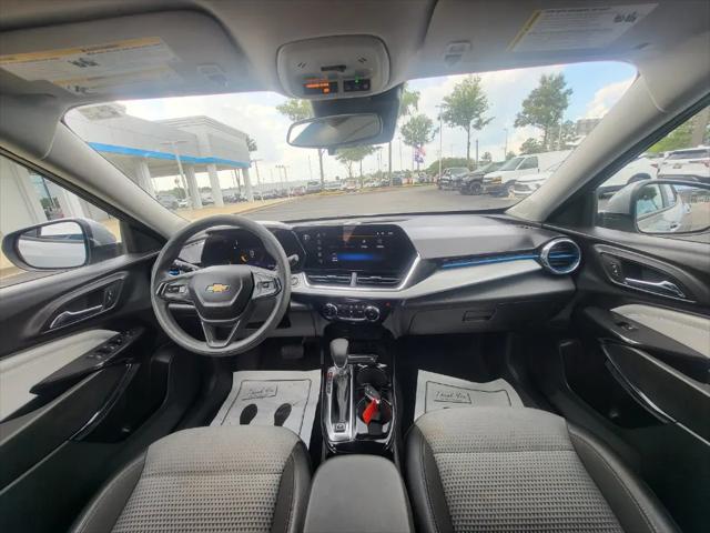 2025 Chevrolet Trax FWD LT