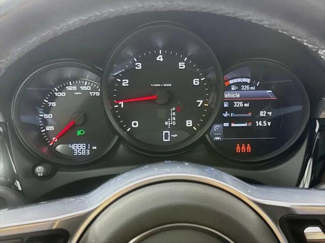 2021 Porsche Macan Macan