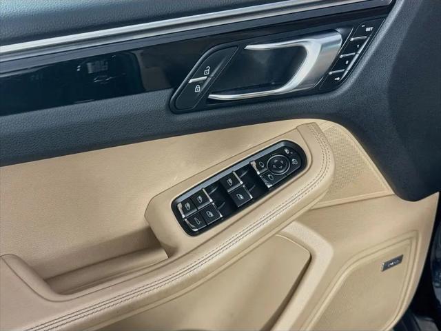 2021 Porsche Macan Macan