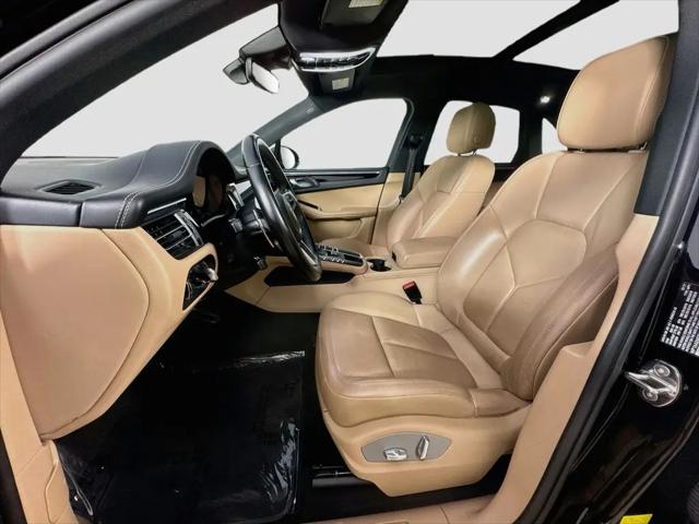 2021 Porsche Macan Macan