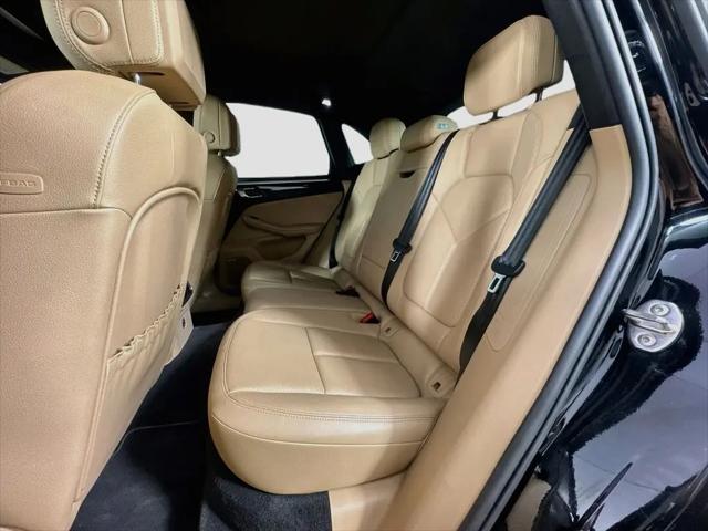 2021 Porsche Macan Macan