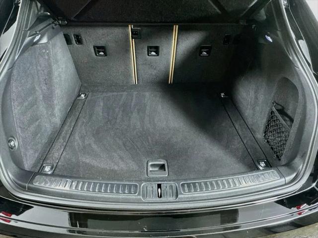 2021 Porsche Macan Macan