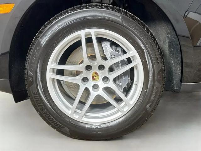 2021 Porsche Macan Macan
