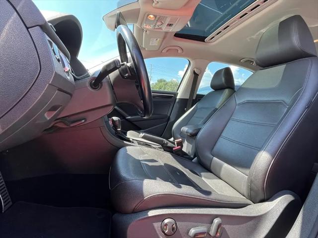 2019 Volkswagen Passat 2.0T SE R-Line