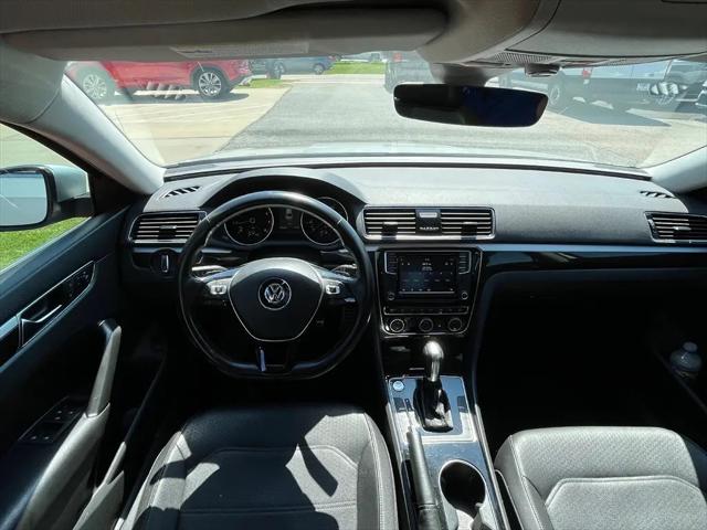 2019 Volkswagen Passat 2.0T SE R-Line