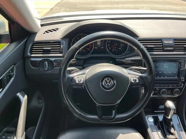 2019 Volkswagen Passat 2.0T SE R-Line