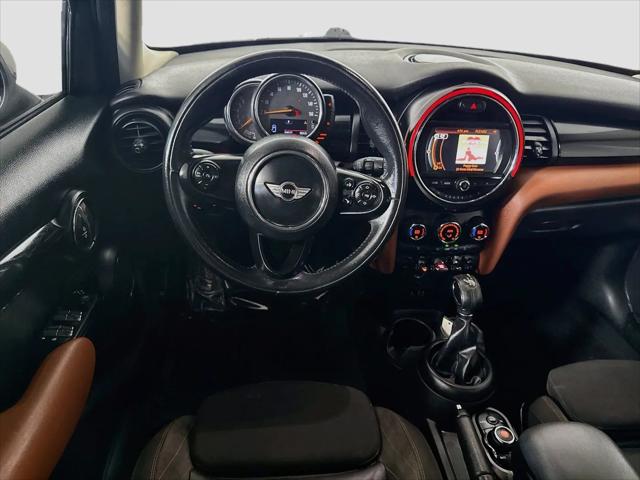 2017 MINI Hardtop Cooper