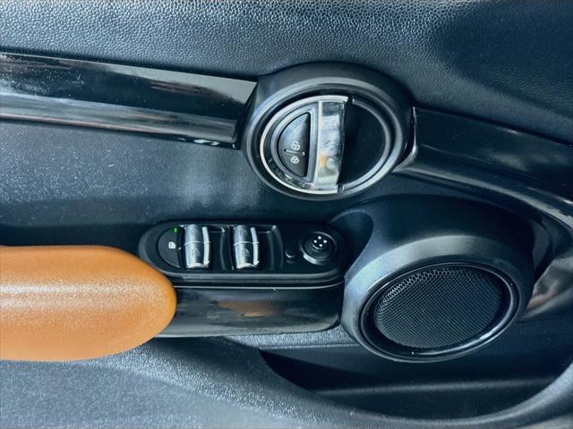 2017 MINI Hardtop Cooper