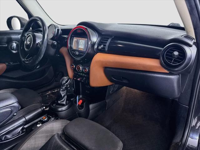 2017 MINI Hardtop Cooper