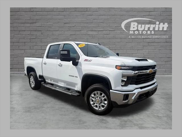 2025 Chevrolet Silverado 2500HD 4WD Crew Cab Standard Bed LT for sale in Oswego, NY