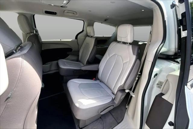 2018 Chrysler Pacifica Touring L