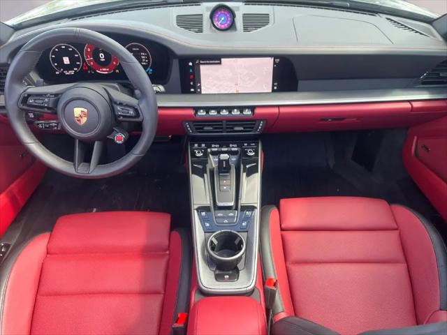 2025 Porsche 911 Carrera T Cabriolet