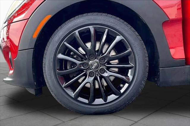 2017 MINI Cooper Clubman Cooper