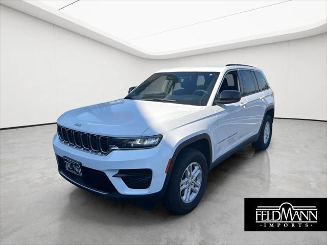 2024 Jeep Grand Cherokee Laredo 4x4 for sale in Bloomington, MN
