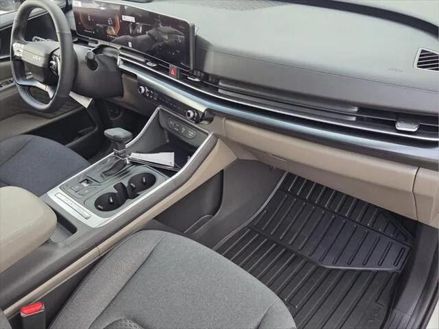 2027 Kia Carnival LX