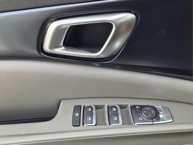 2027 Kia Carnival LX
