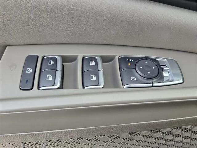2027 Kia Carnival LX