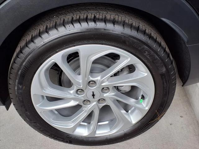 2027 Chevrolet Bolt LT FWD