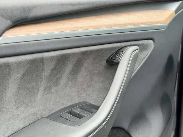 2024 Tesla Model Y Long Range Dual Motor All-Wheel Drive