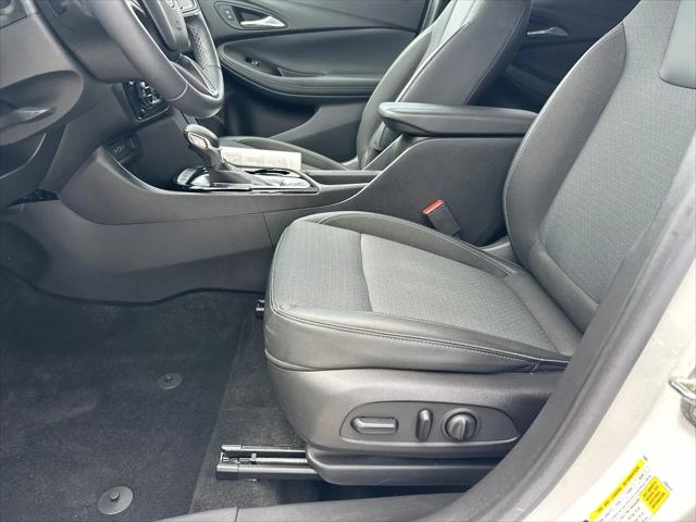 2022 Buick Encore GX FWD Select