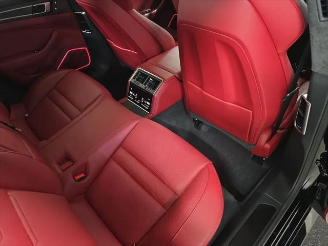 2023 Porsche Panamera GTS