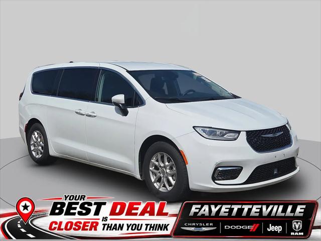 2023 Chrysler Pacifica Touring L for sale in Fayetteville, TN