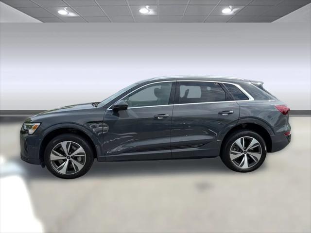 2024 Audi e-tron Premium quattro