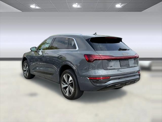 2024 Audi e-tron Premium quattro