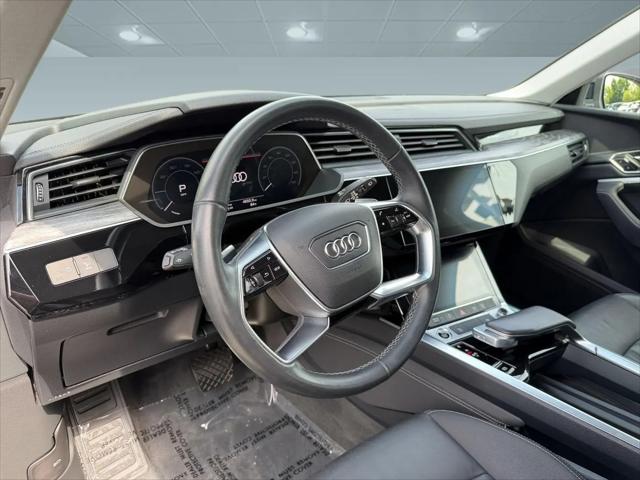 2024 Audi e-tron Premium quattro