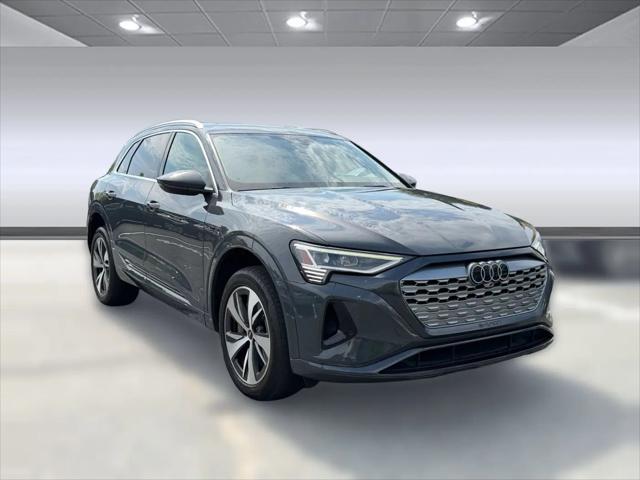2024 Audi e-tron Premium quattro