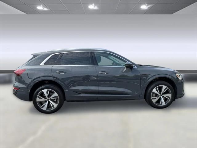 2024 Audi e-tron Premium quattro