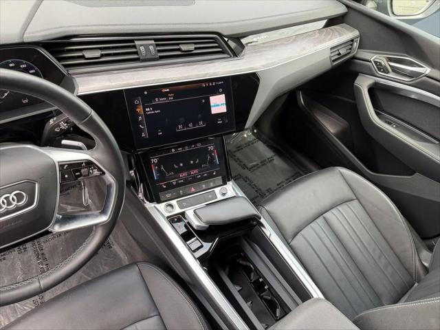 2024 Audi e-tron Premium quattro