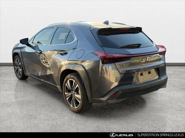 2026 Lexus 300 UX 300h