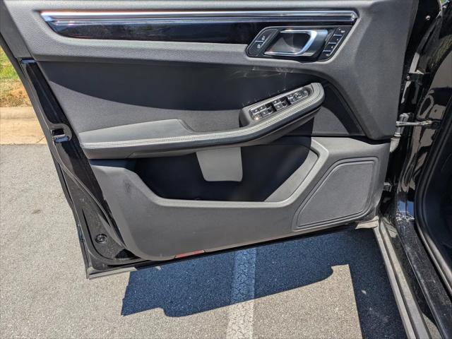 2023 Porsche Macan Macan