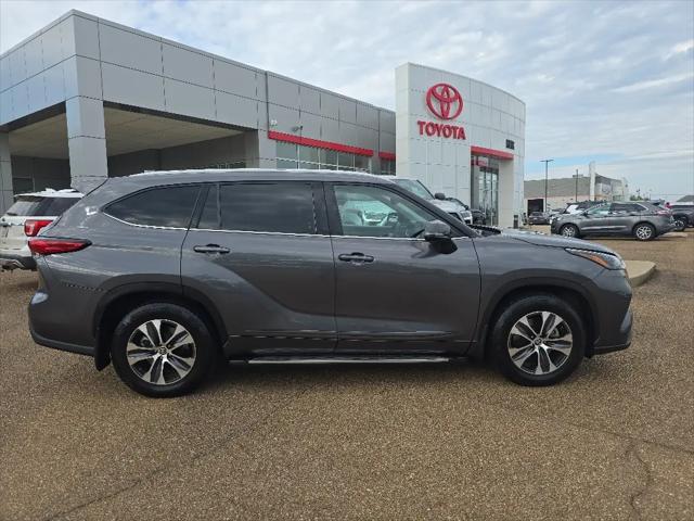 2022 Toyota Highlander XLE for sale in Grenada, MS