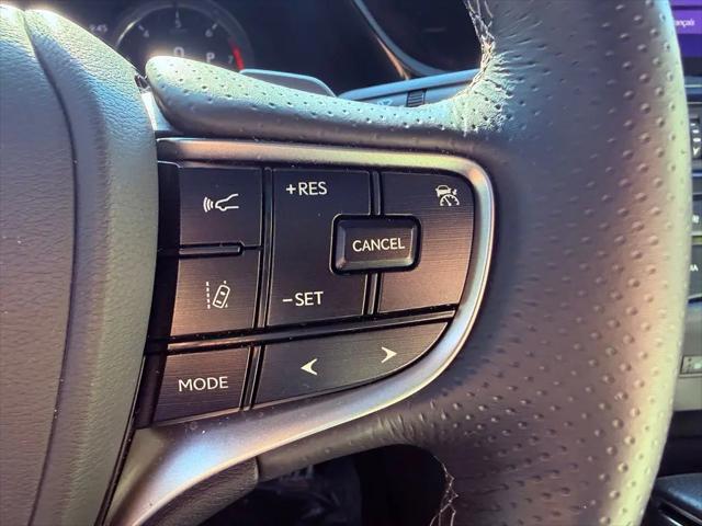 2024 Lexus ES 350 F SPORT Handling