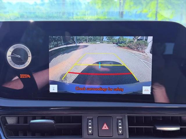 2024 Lexus ES 350 F SPORT Handling