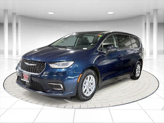 2023 Chrysler Pacifica Touring L for sale in Mission Hills, CA