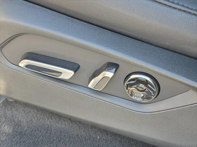 2025 Acura MDX Standard