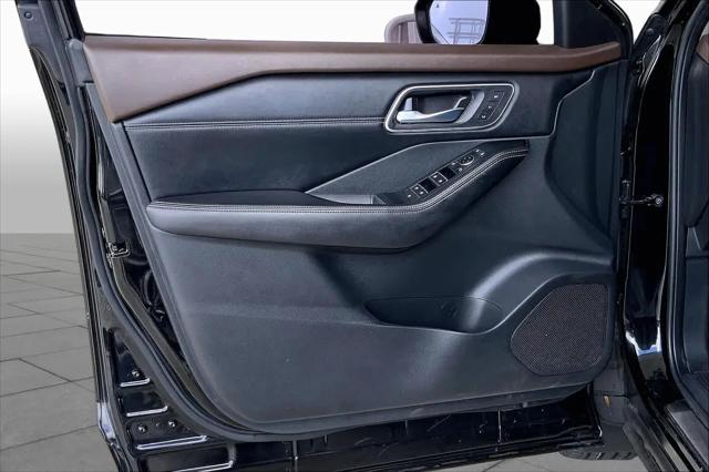 2021 Nissan Rogue Platinum FWD