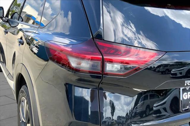 2021 Nissan Rogue Platinum FWD