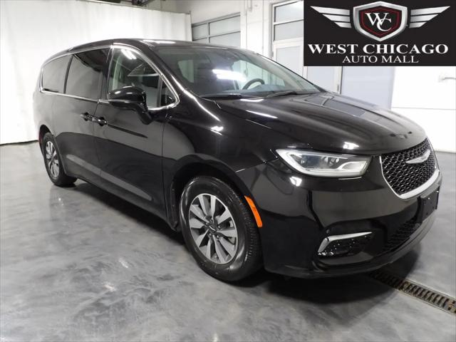 2024 Chrysler Pacifica Hybrid Select for sale in West Chicago, IL