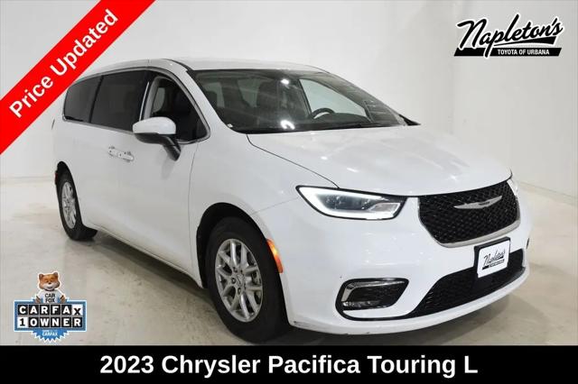 2023 Chrysler Pacifica Touring L for sale in Urbana, IL