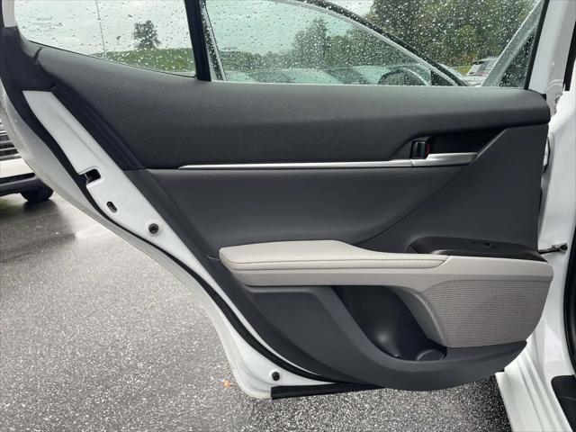 2021 Toyota Camry Hybrid XLE