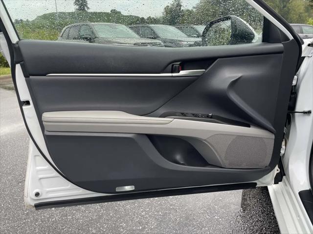 2021 Toyota Camry Hybrid XLE