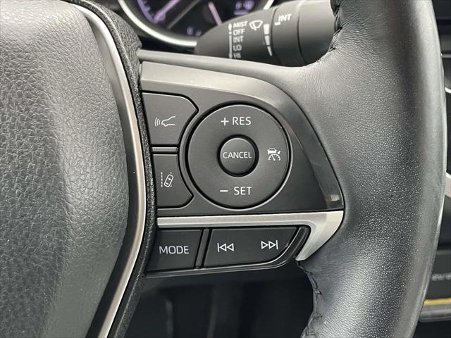 2021 Toyota Camry Hybrid XLE