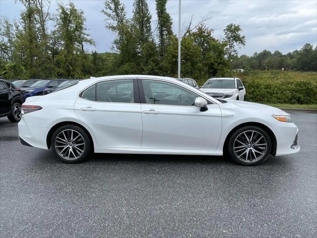 2021 Toyota Camry Hybrid XLE