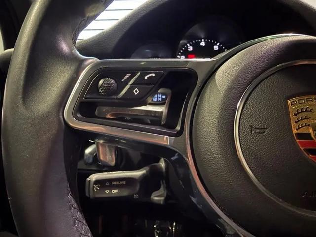 2021 Porsche Macan Macan